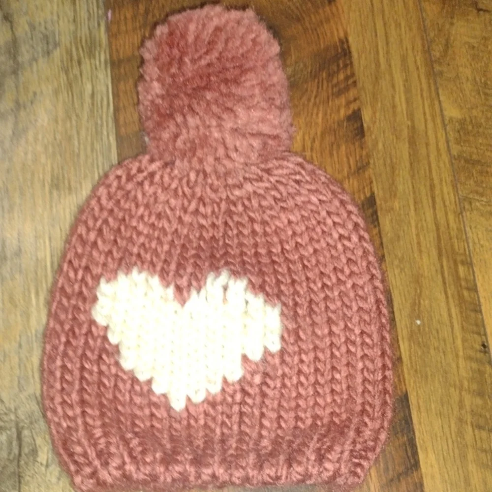 Girls heart crochet hat 4/5